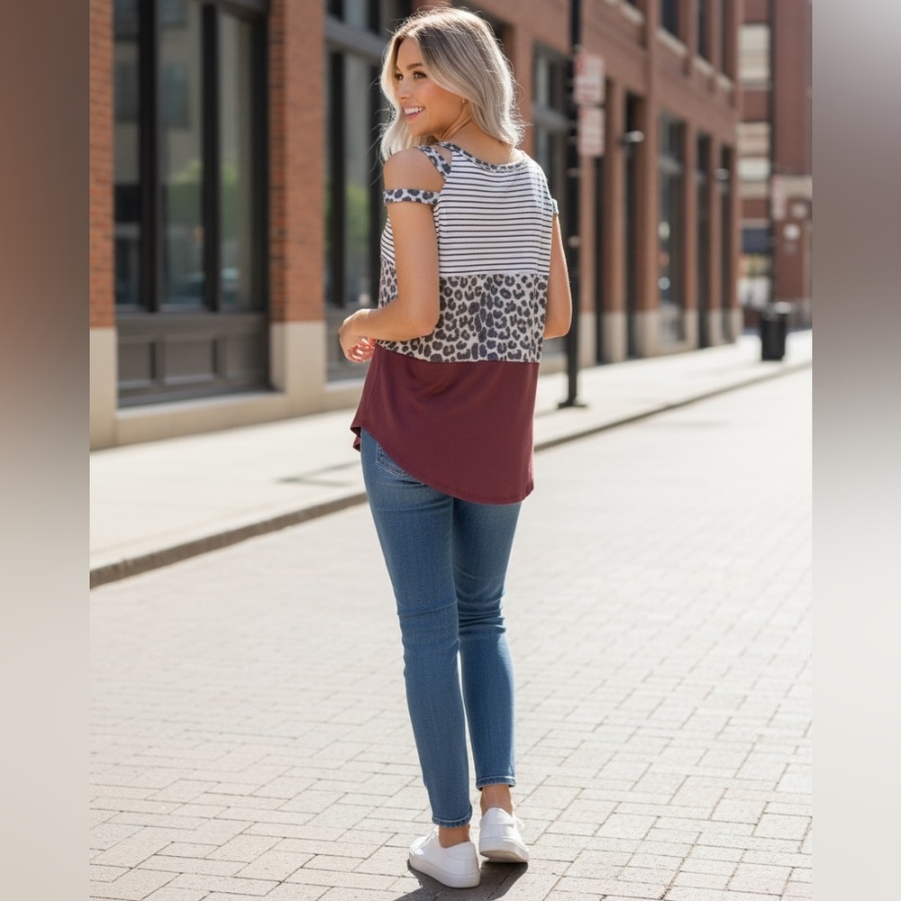 NEW•XL-2X•Soul Sunrise Serafina Animal Print Meets Waffle Knit Unique Top